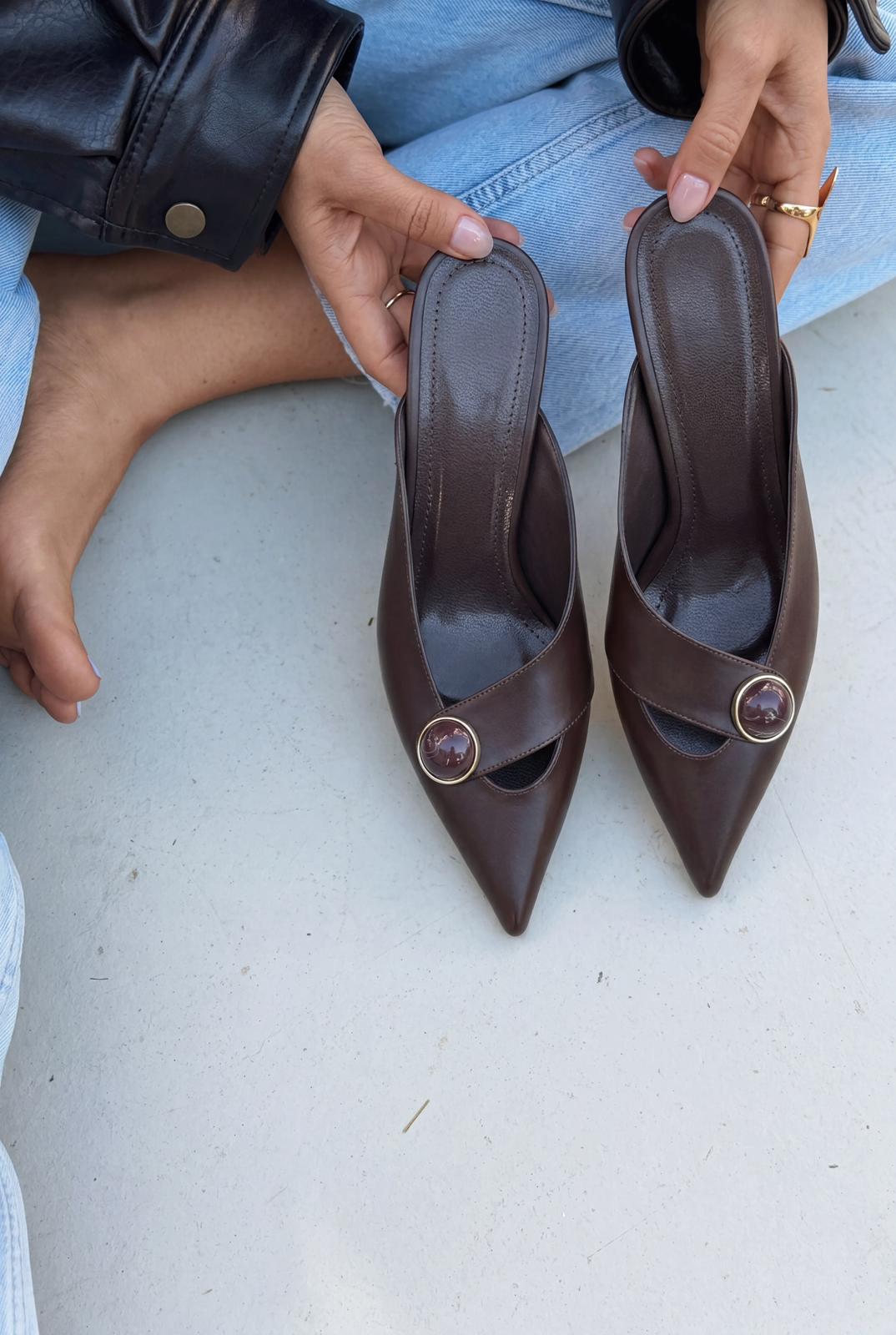 Delvor Light Brown Faux Leather Pumps