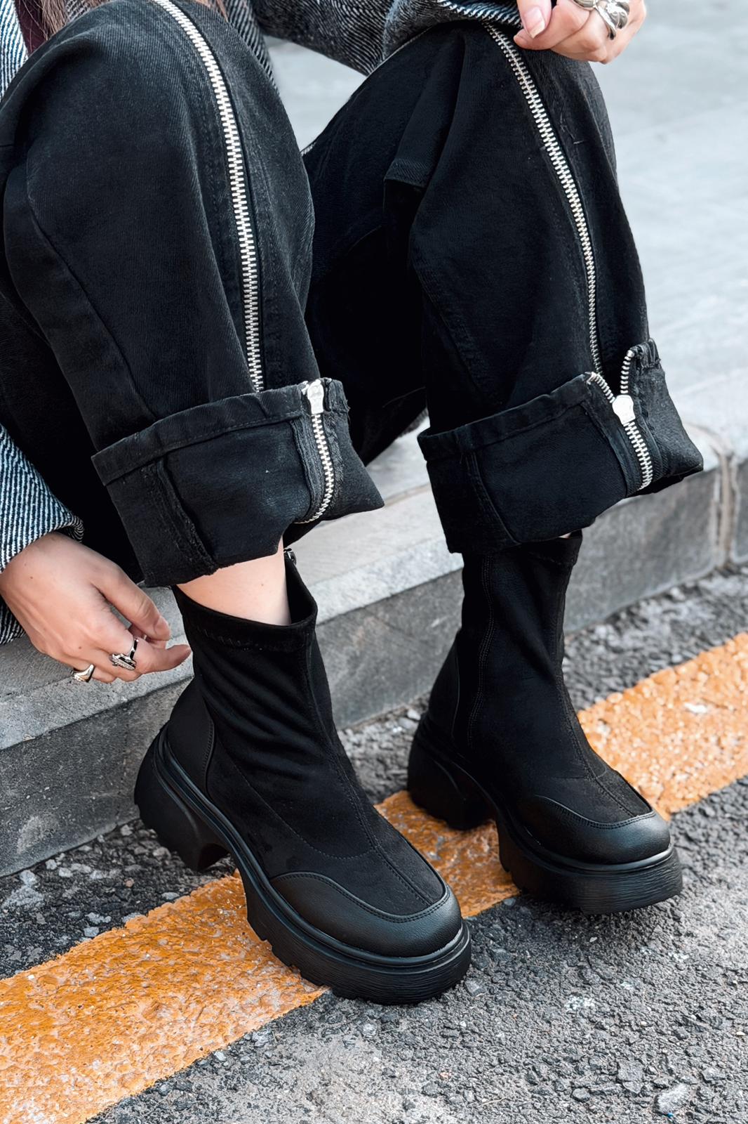 Gariel Black Suede Women's Platform Sole Boots