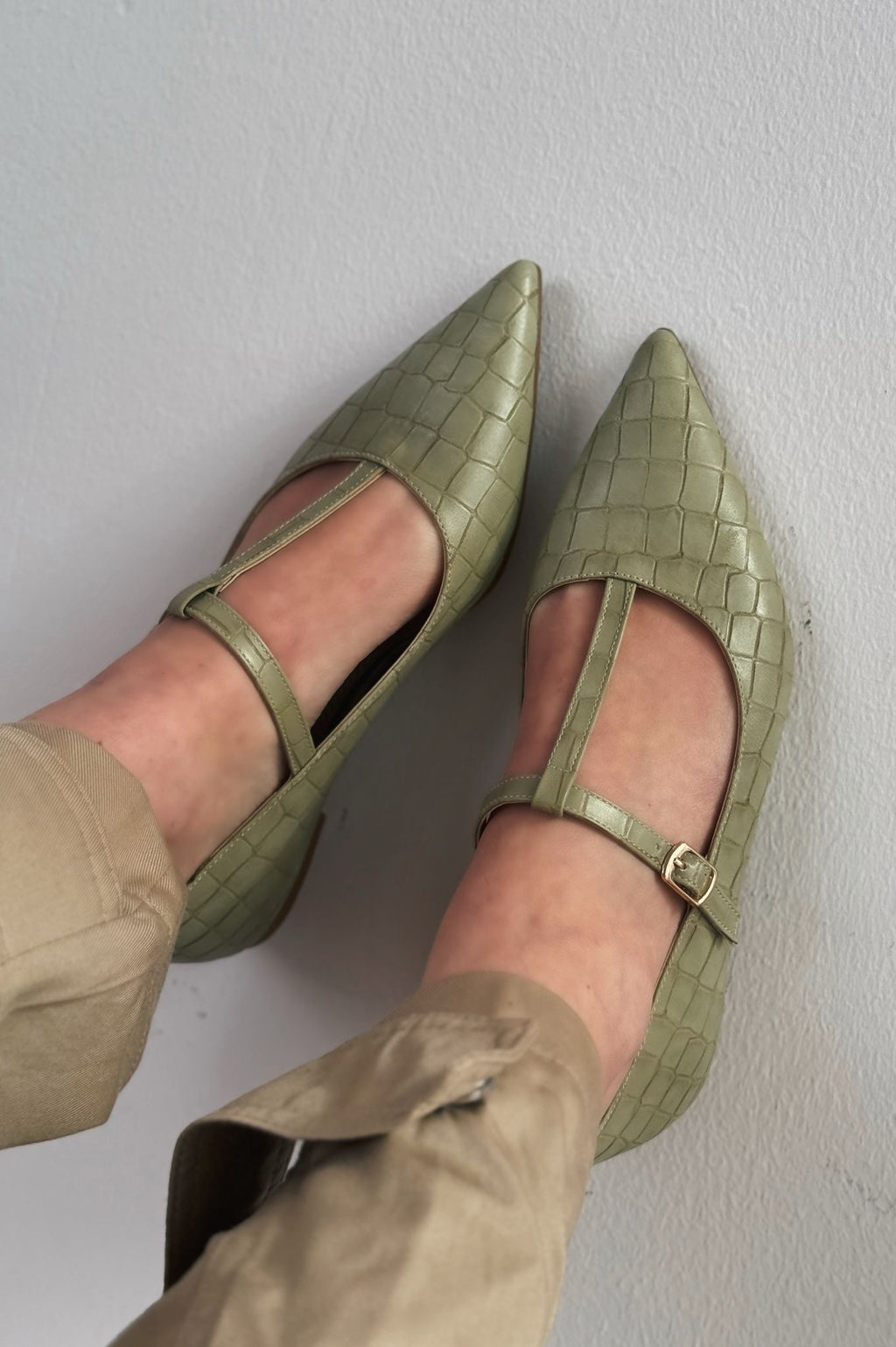 Cormel Mint Faux Leather Croc Detail Women's Pumps