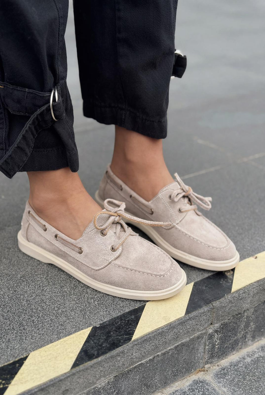 Morin Taupe Suede Women's Oxford Shoes