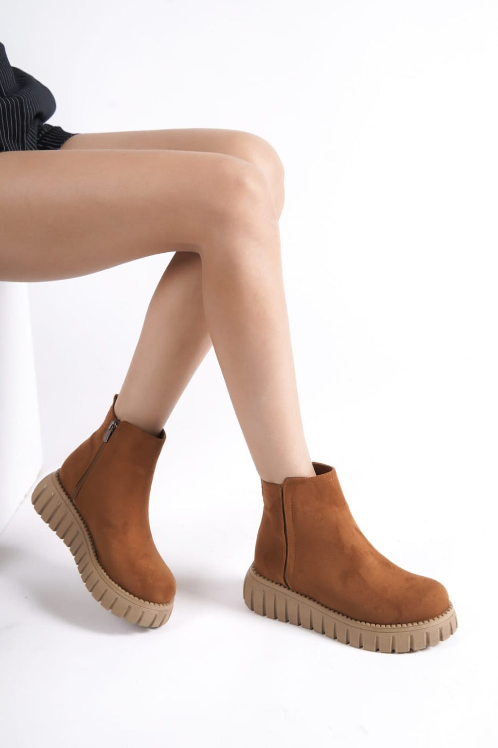 Velarise Camel Suede Women's Boots