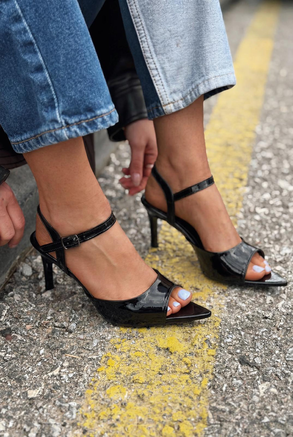 Ardor Black Patent Faux Leather Women's Pumps Sandals