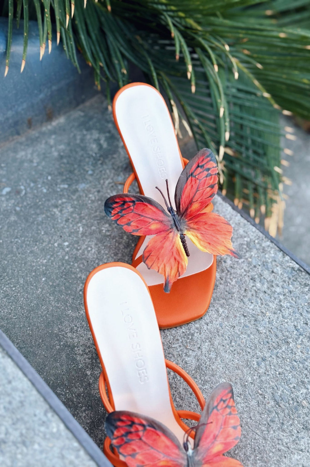Haxsed Orange Faux Leather Women's Pumps