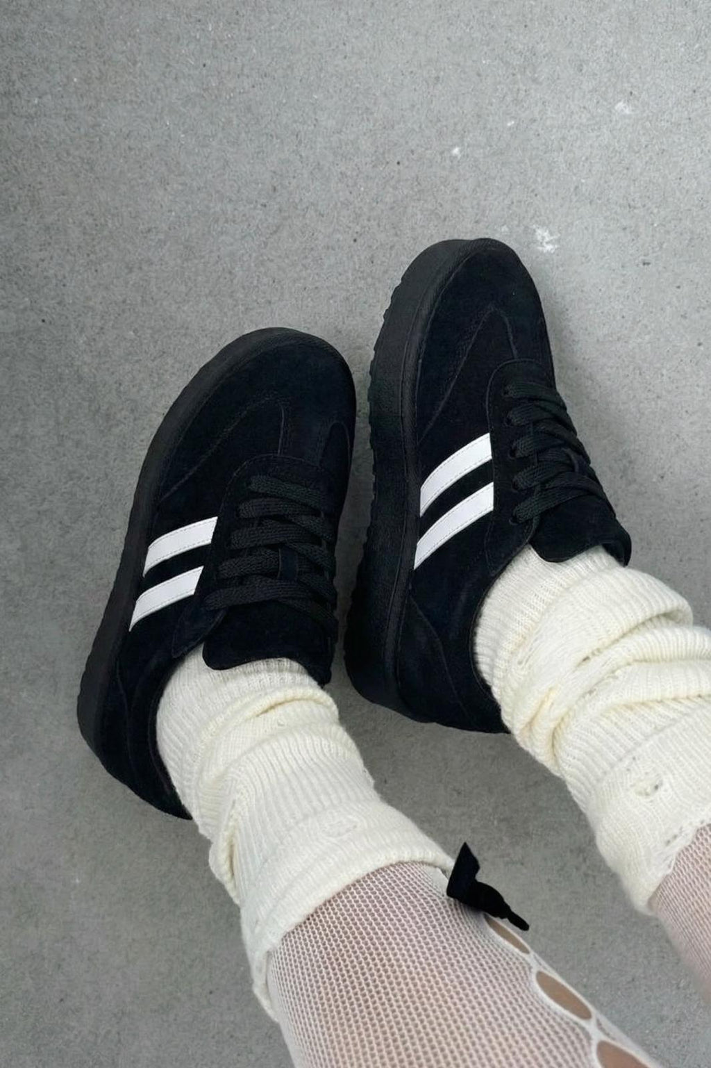 Vireo Black Suede Women's Sneakers