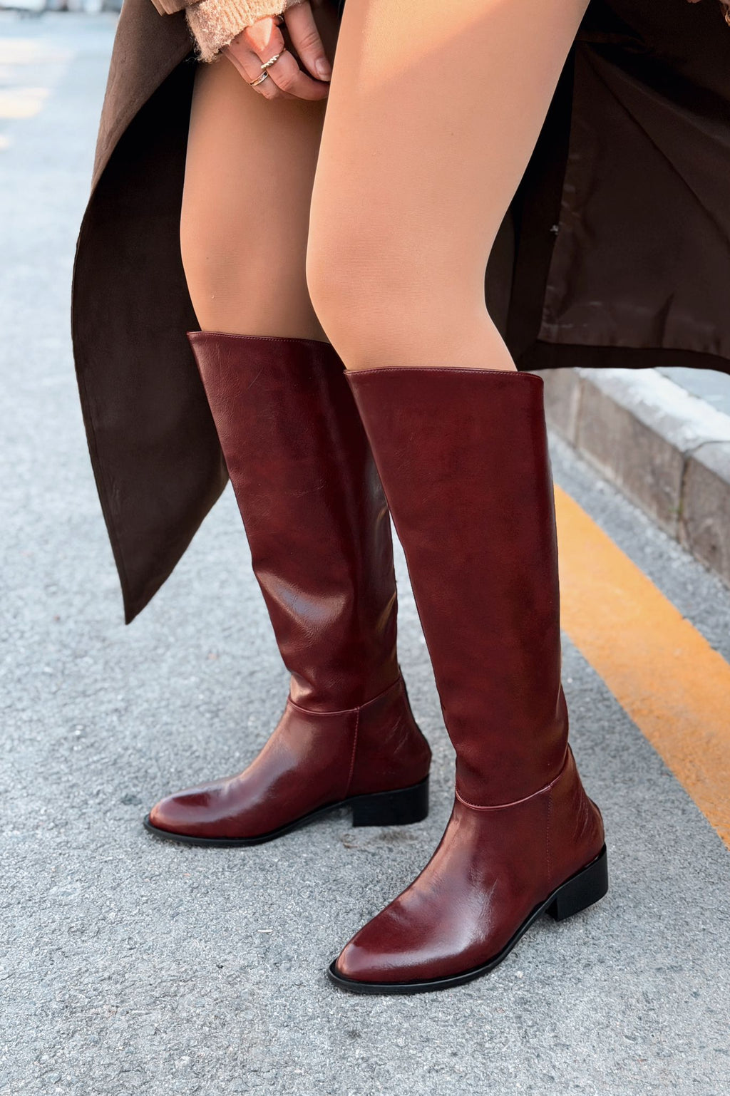 Roviles Women's Boots Burgundy Crinkled Patent Faux Leather
