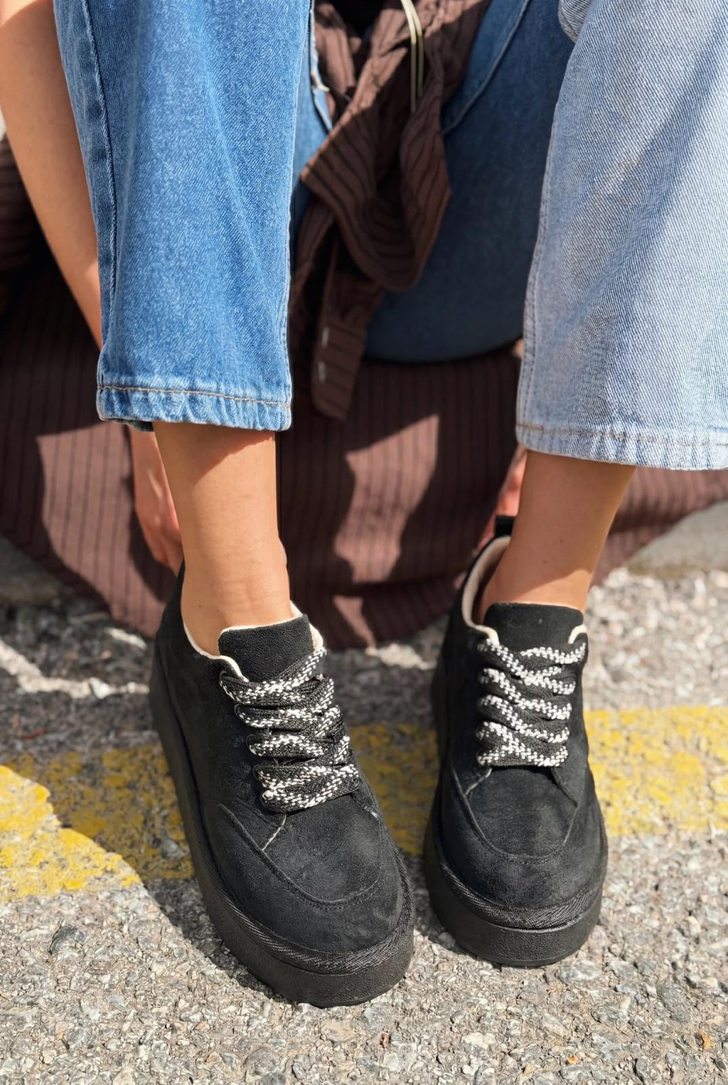 Ruvo Black Suede Women's Sneakers