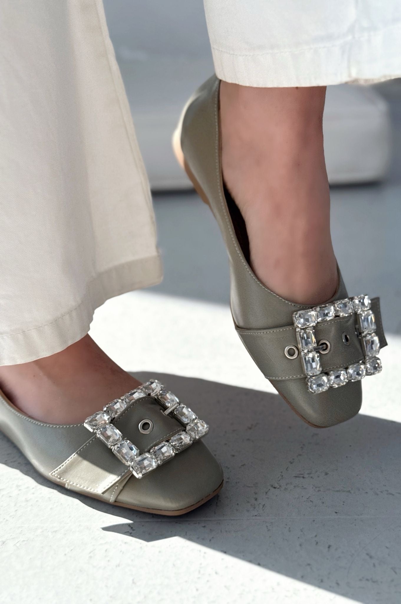 Woned Mint Green Faux Leather Crystal Women's Flats