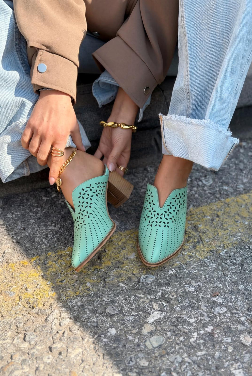 Noravina Aqua Genuine Leather Pumps Mules