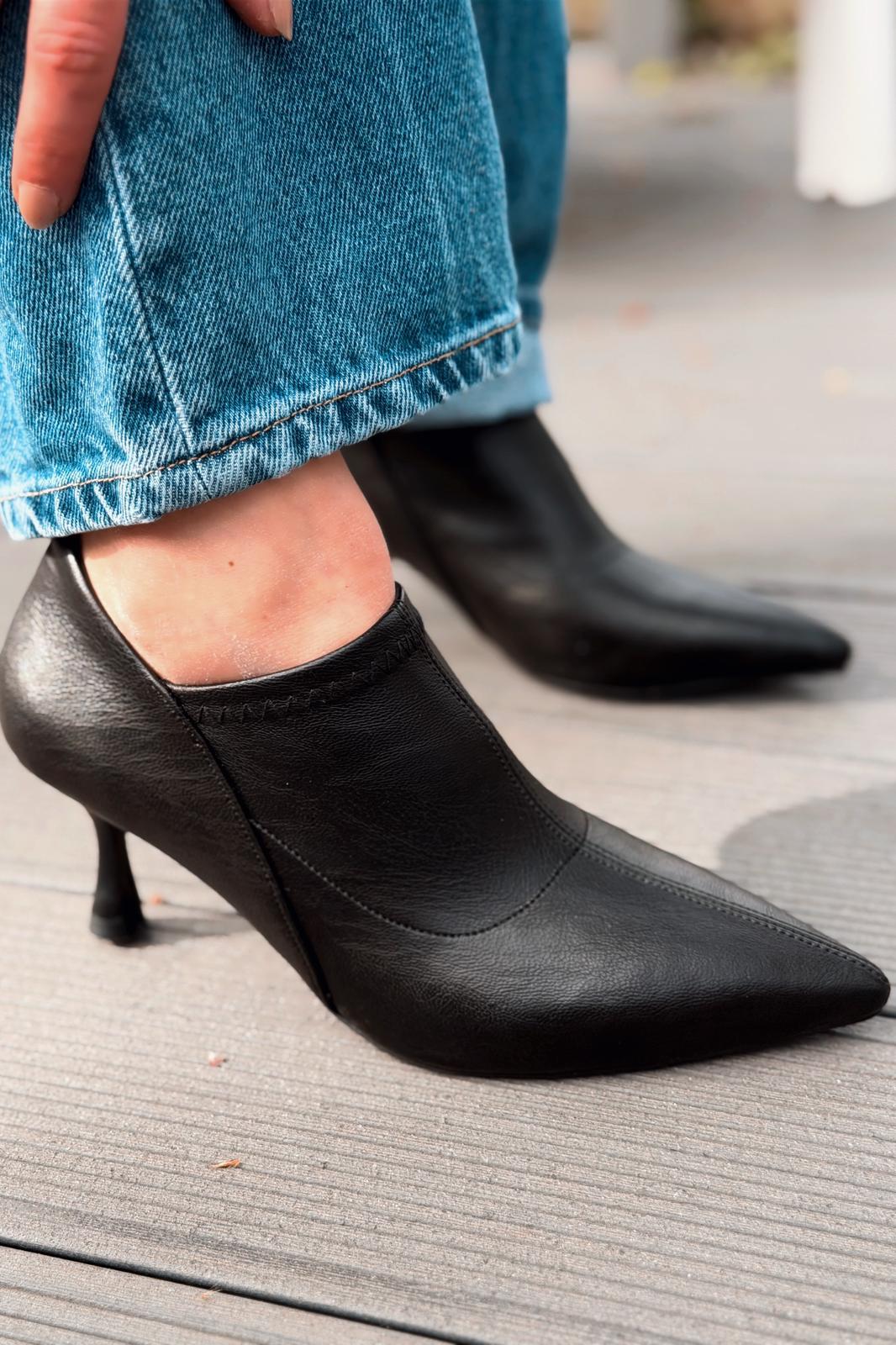 Olia Black Faux Leather Women's Pumps