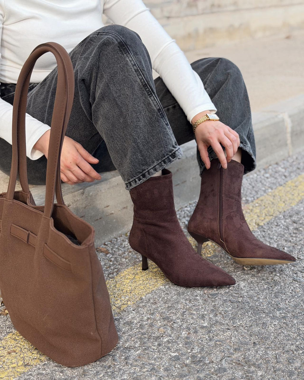 Fiorra Shoulder Bag Tan Suede