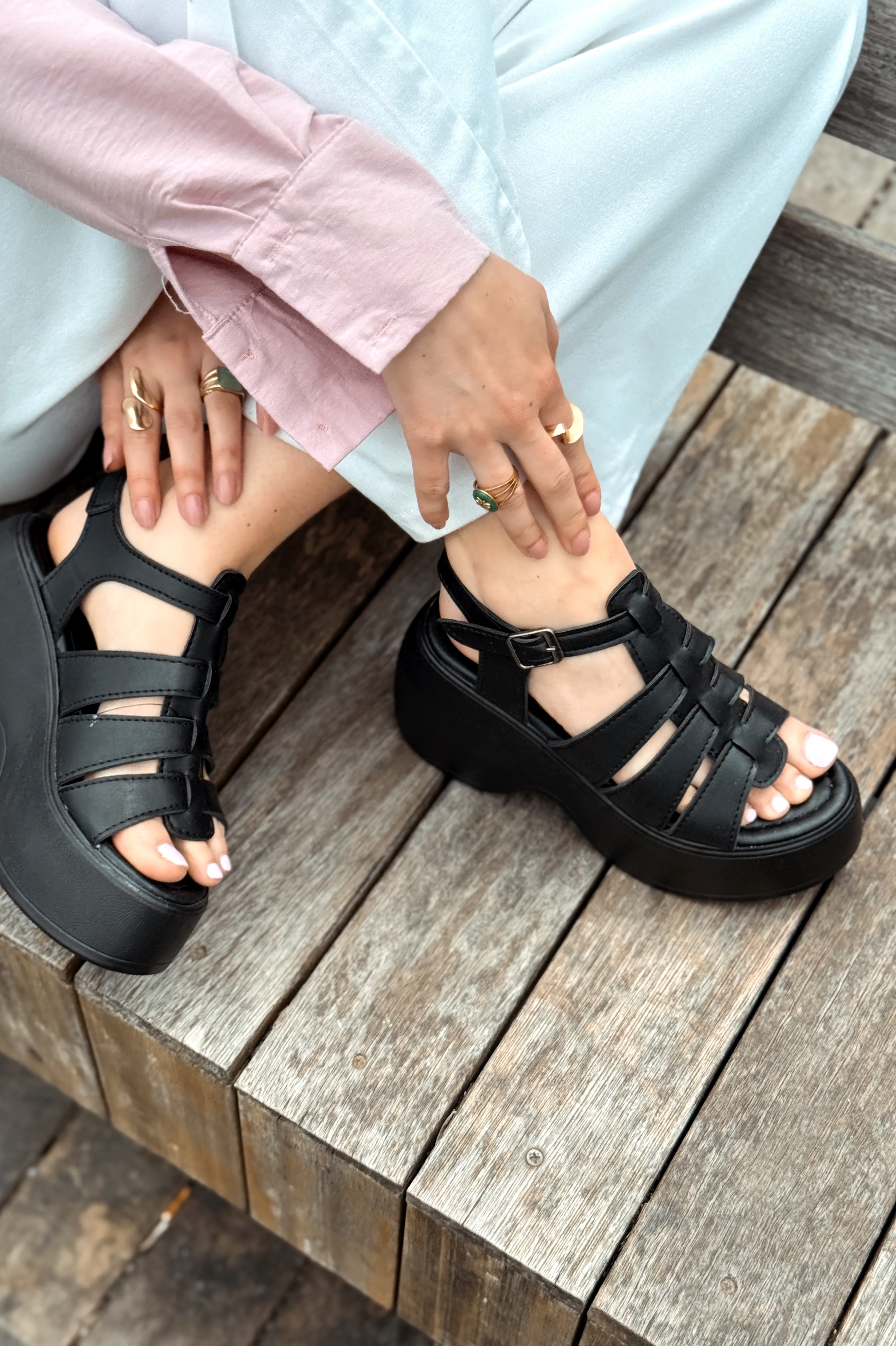 Oneyas Black Faux Leather Women's Pumps Sandals
