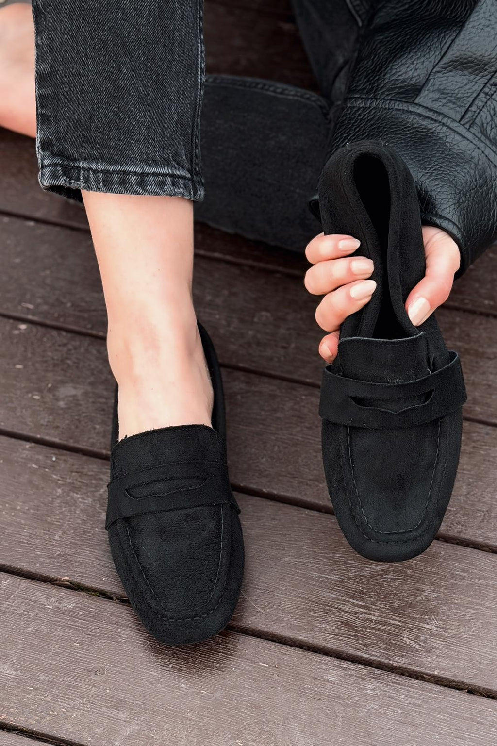 Orvino women's loafer Black suede