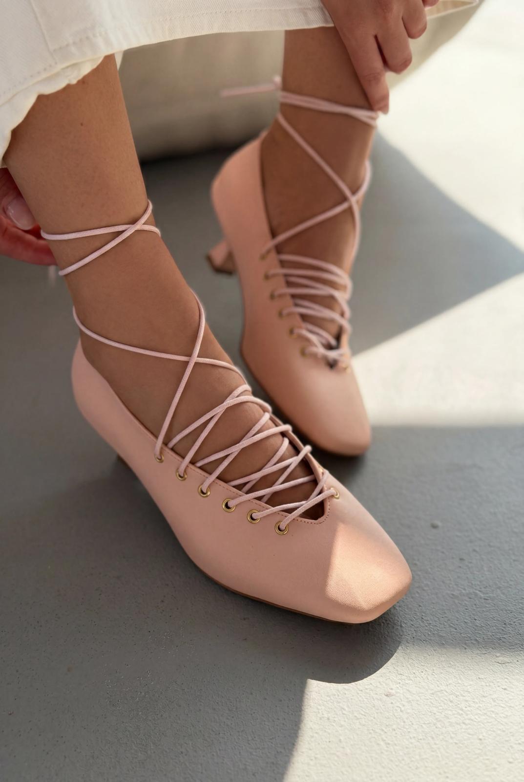 Seranis Blush Faux Leather Women's Pumps