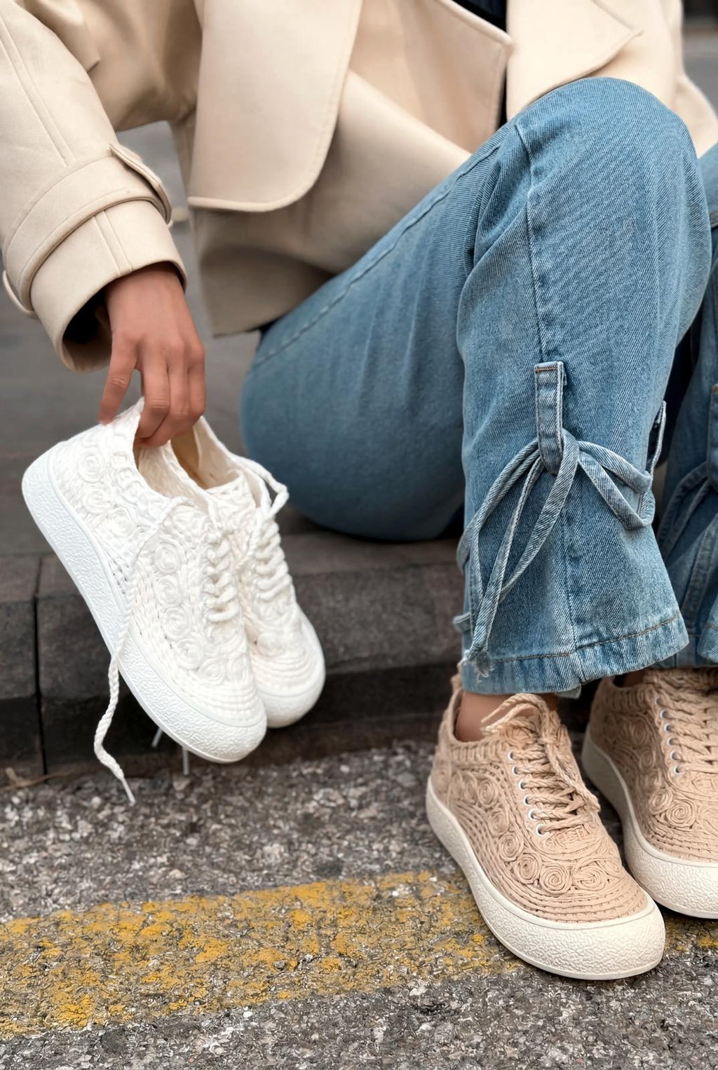Sarrin White Knit Women's Sneakers