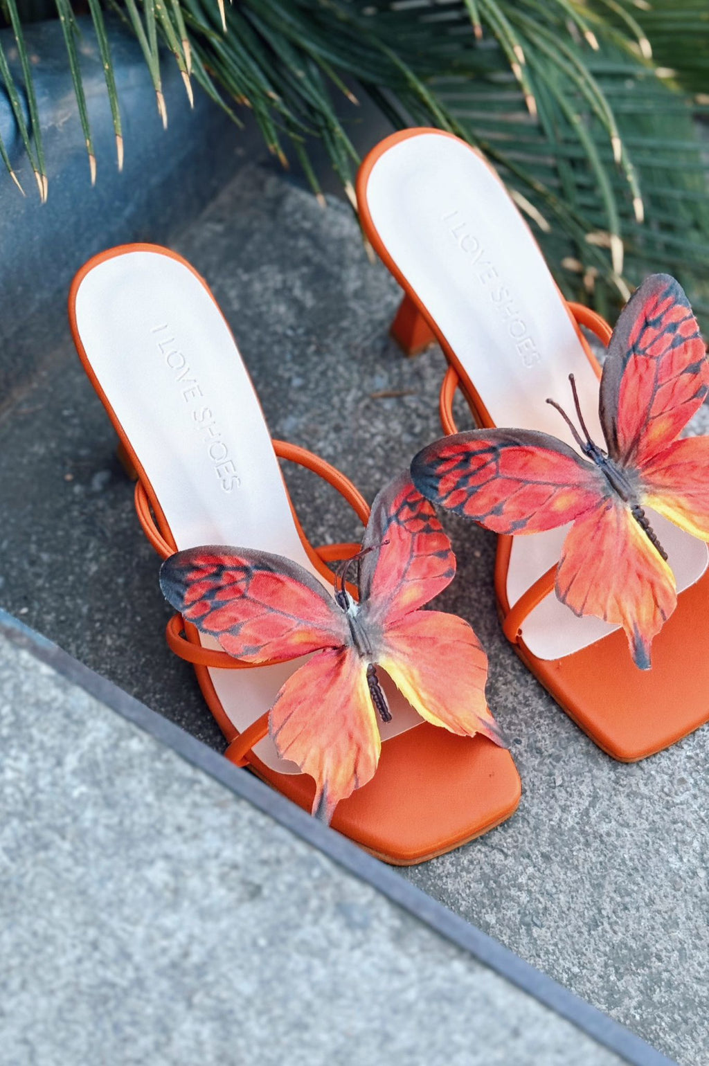 Haxsed Orange Faux Leather Women's Pumps