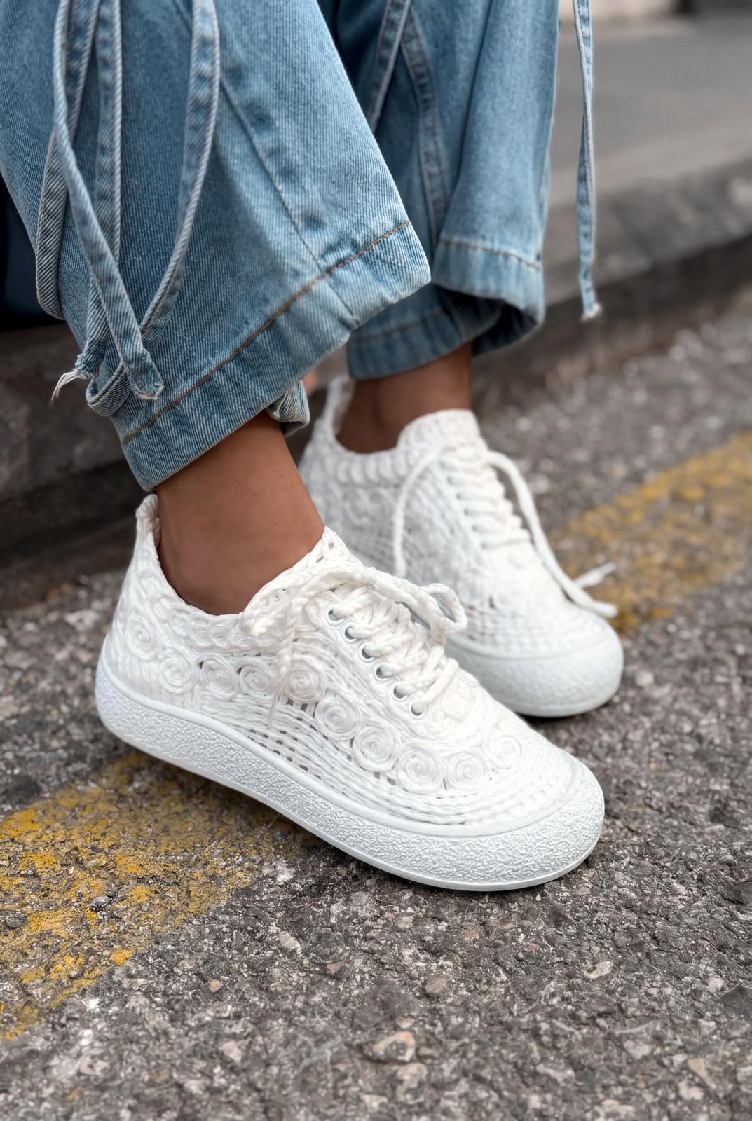 Sarrin White Knit Women's Sneakers
