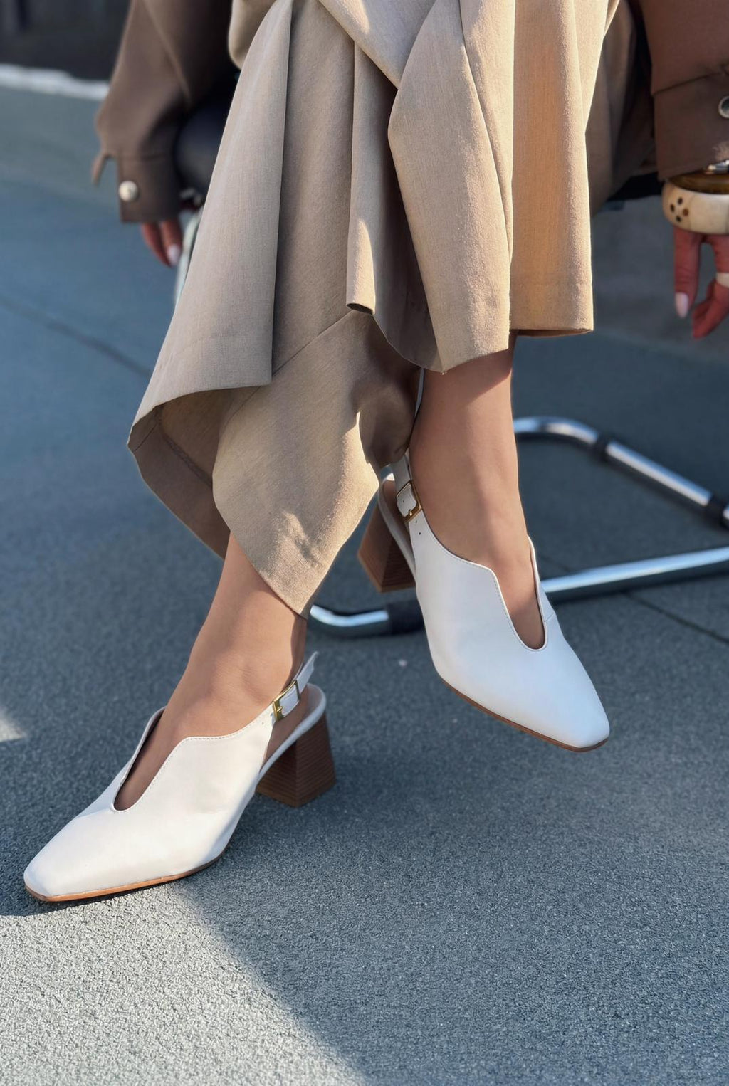 Pelora White Faux Leather Women's Pumps