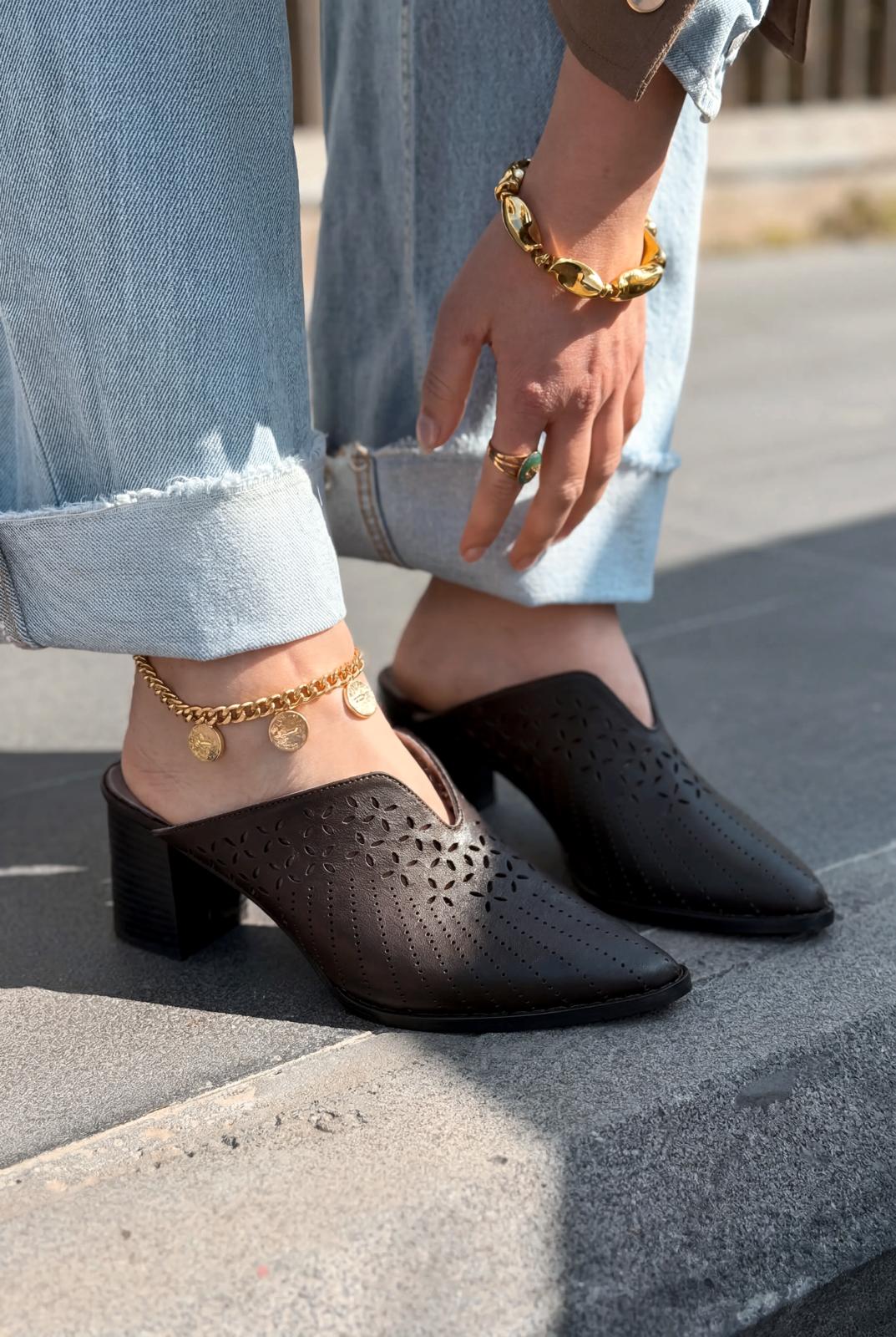 Noravina Genuine Leather Brown Pumps