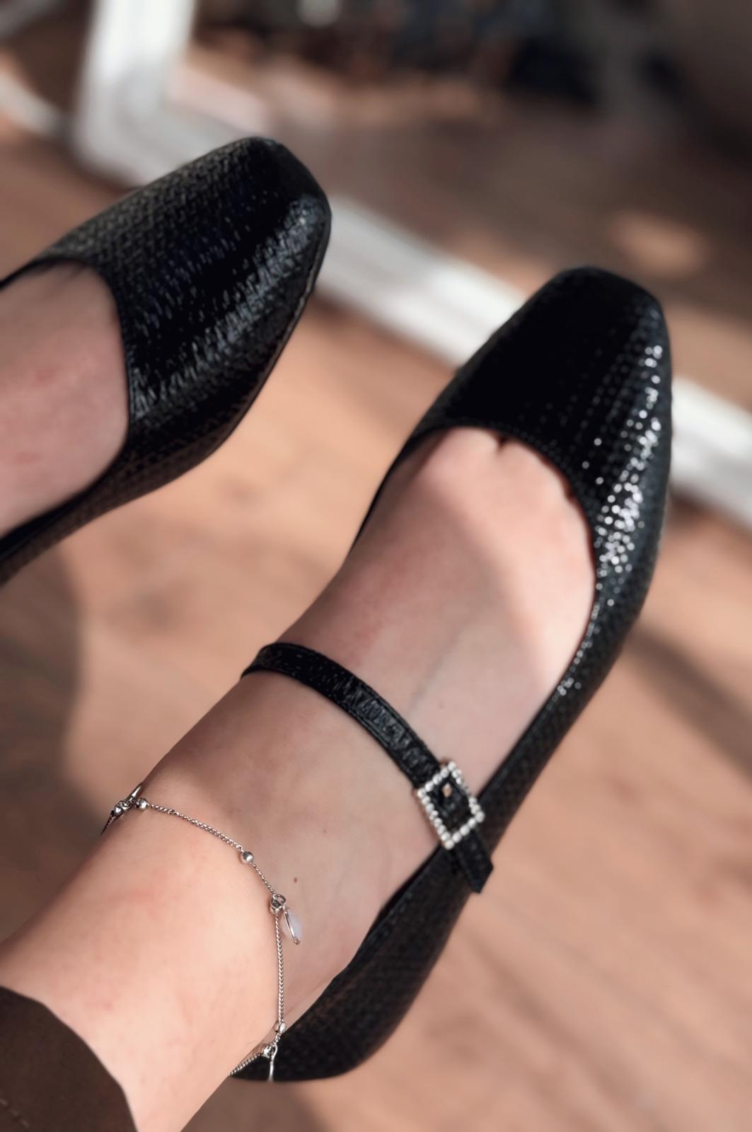 Edwons Black Patent Faux Leather Women's Flats