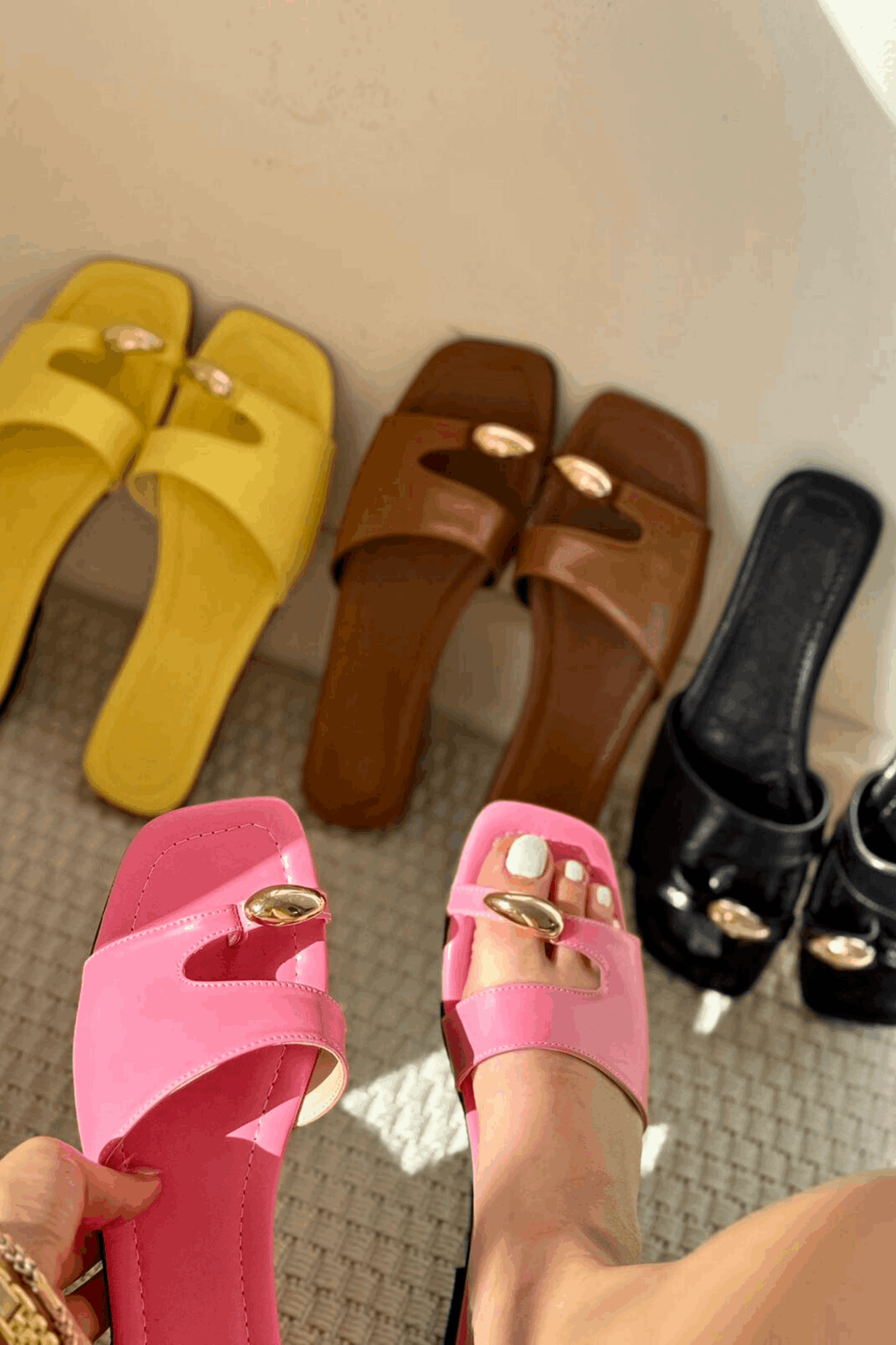 Velto Black Faux Leather Women's Thong Sandals