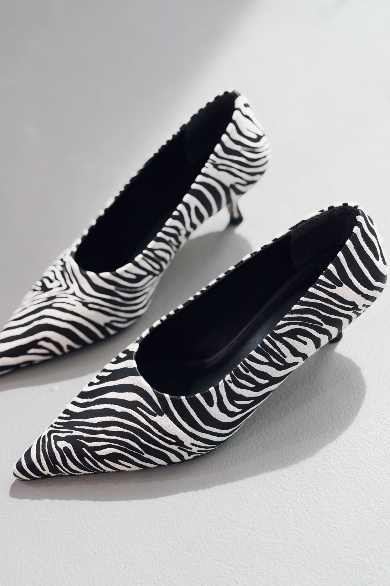 Molven White Faux Leather Women's Stilettos