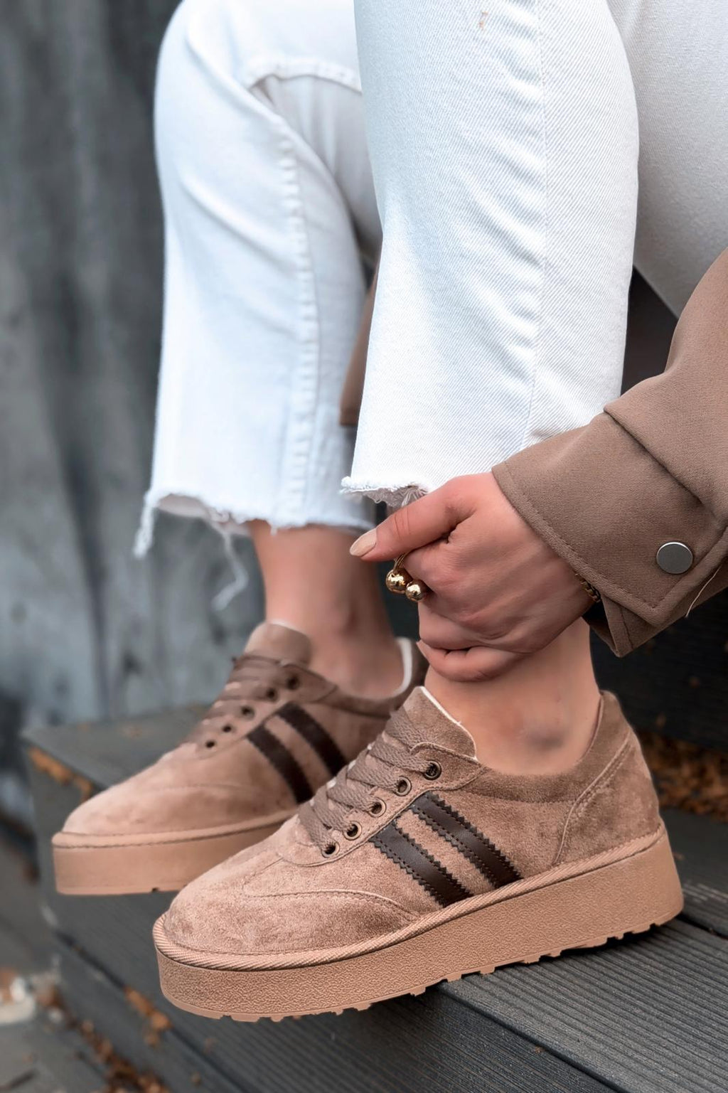 Vireo Camel Suede Women's Sneakers