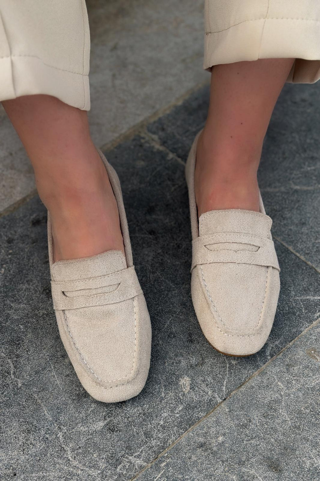 Orvino Women's Loafer Beige Suede