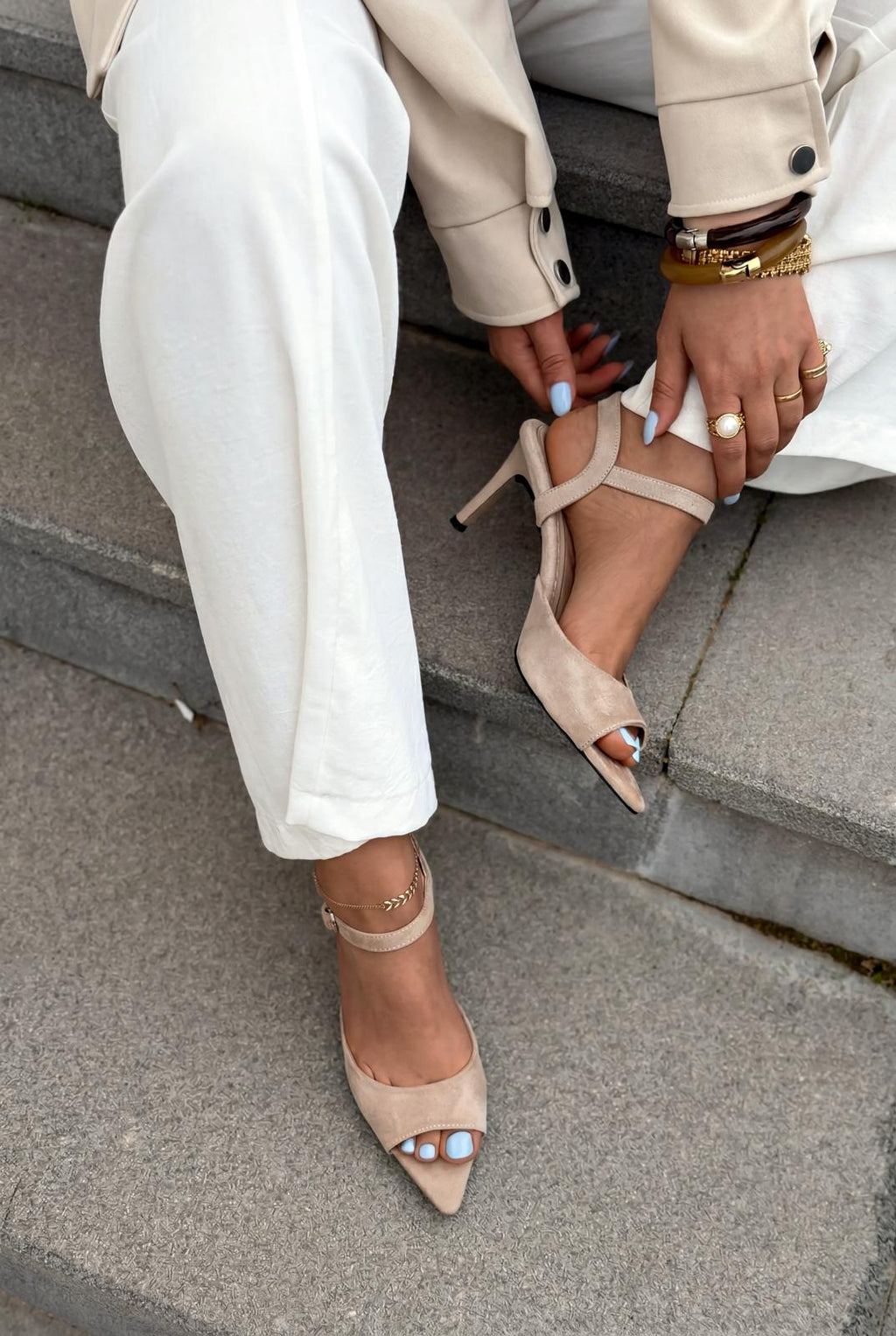 Ardor Taupe Suede Women's Pumps Sandals