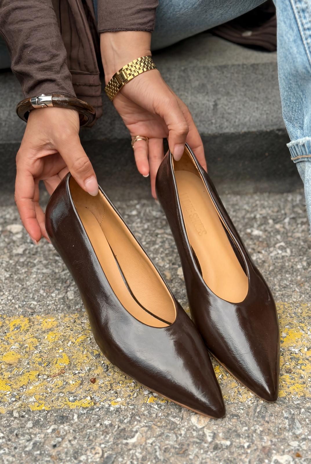 Seranis Light Brown Crinkle Patent Leather Stilettos