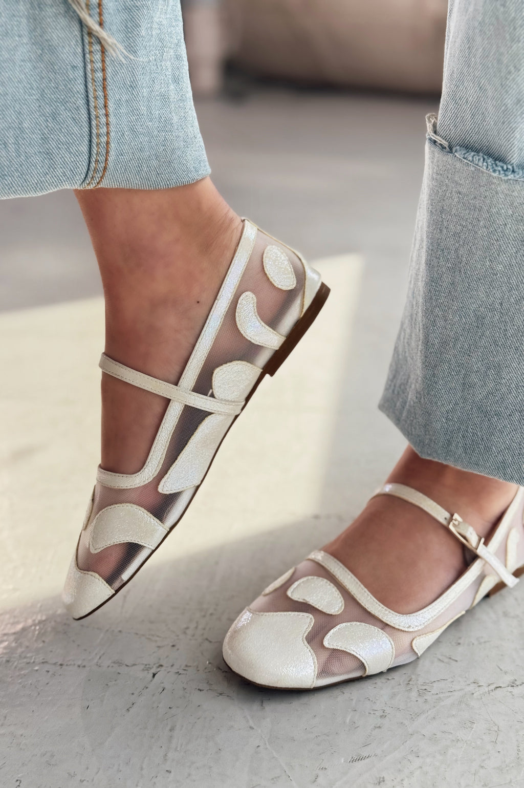 Sartil Metallic White Tulle Embroidered Women's Flats