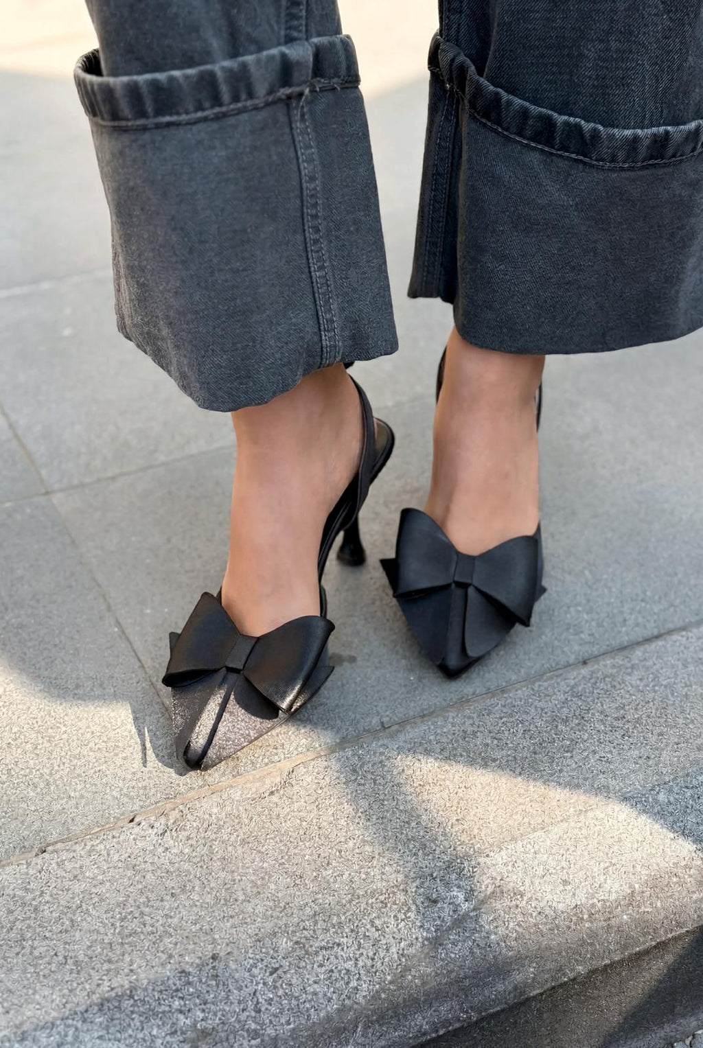 Mora Black Satin Bow Detail Women's Pumps