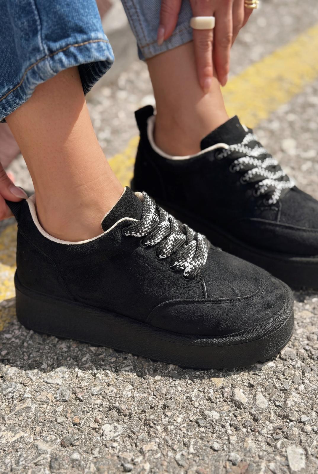 Ruvo Black Suede Women's Sneakers