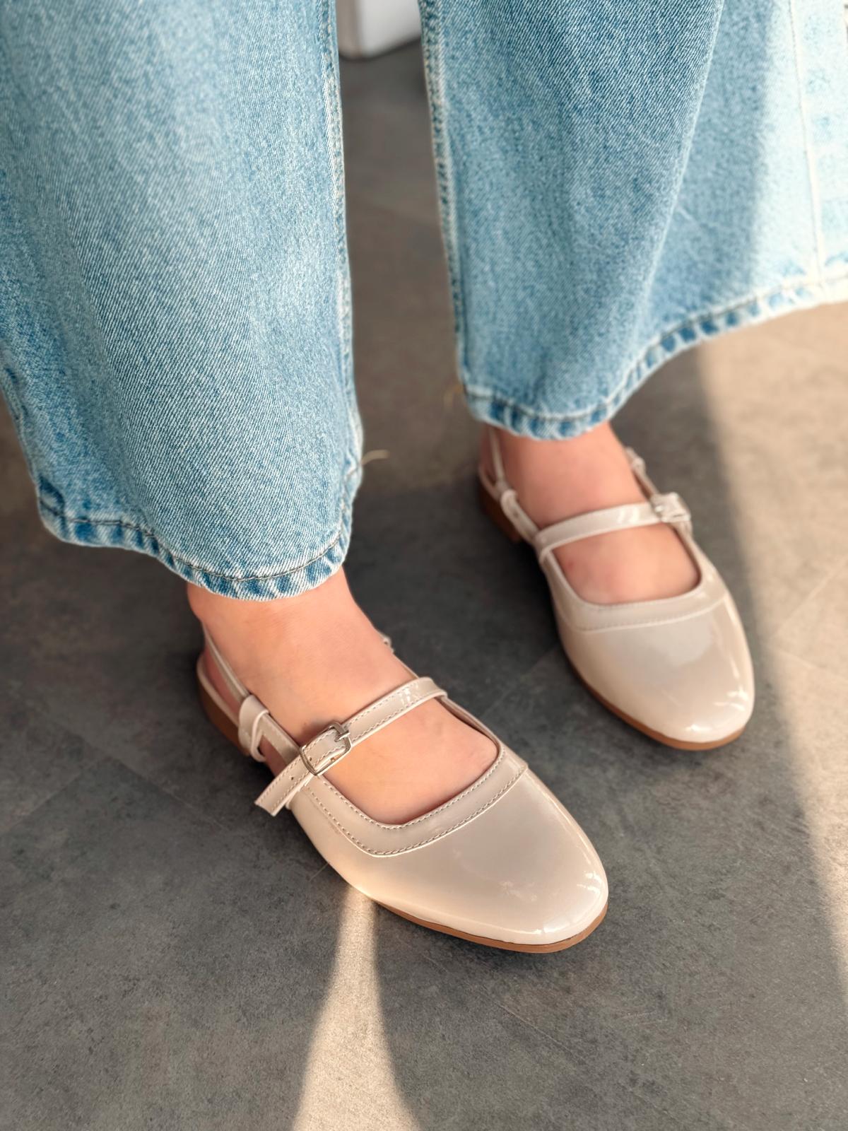 Minor Beige Patent Faux Leather Women's Mary Jane