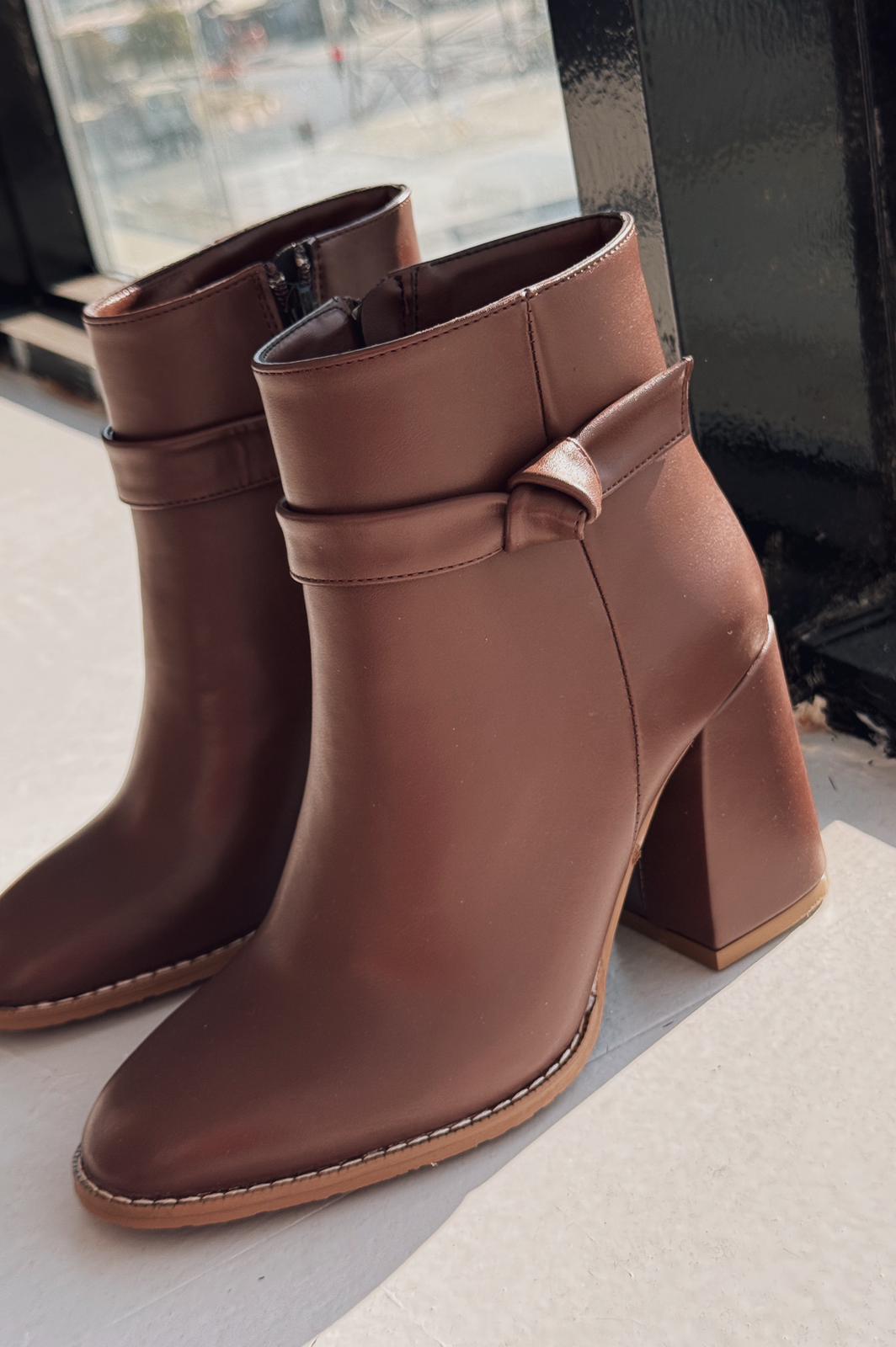 Oxsend Dark Brown Faux Leather Bow Detail Pumps Boots