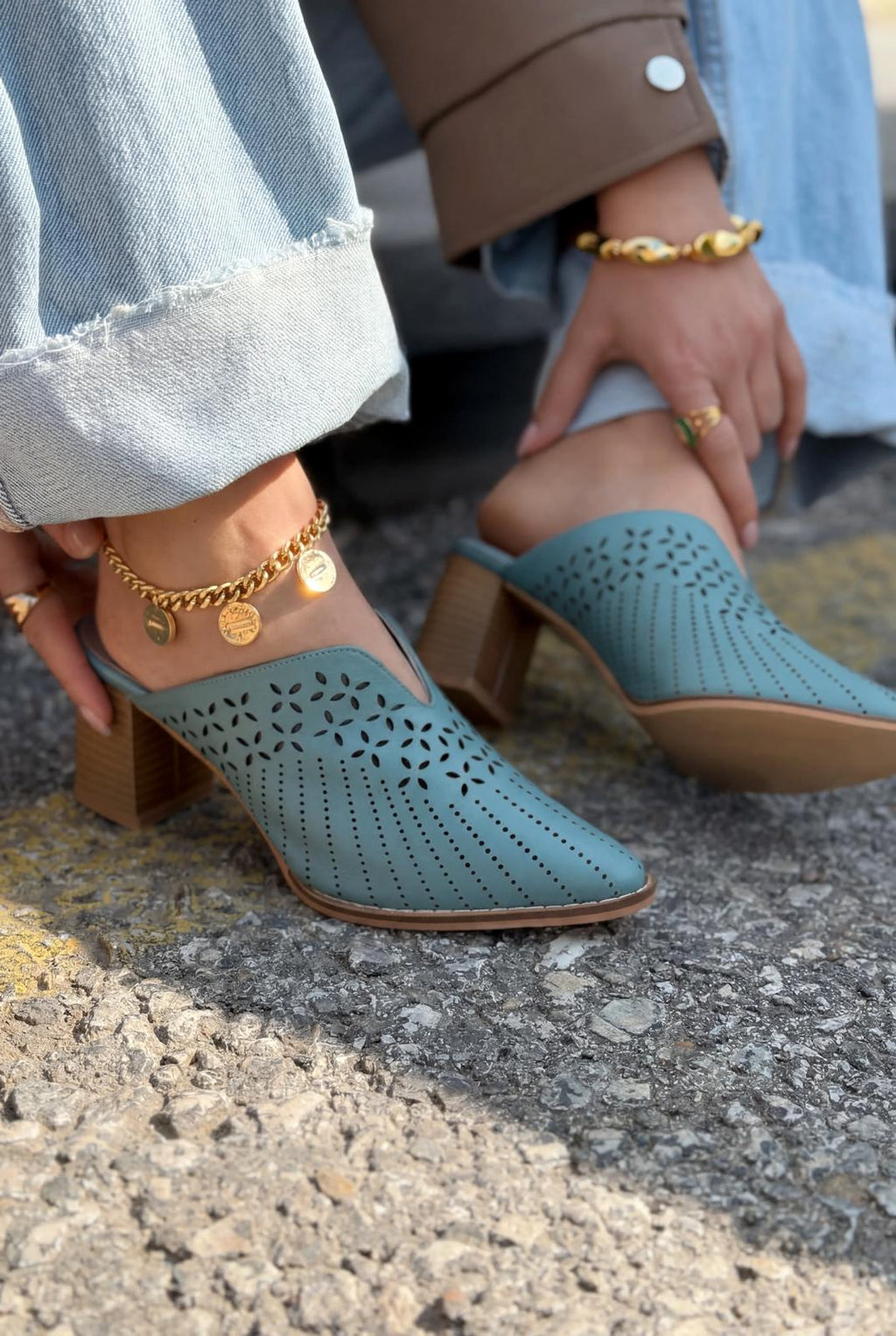 Noravina Blue Genuine Leather Pumps