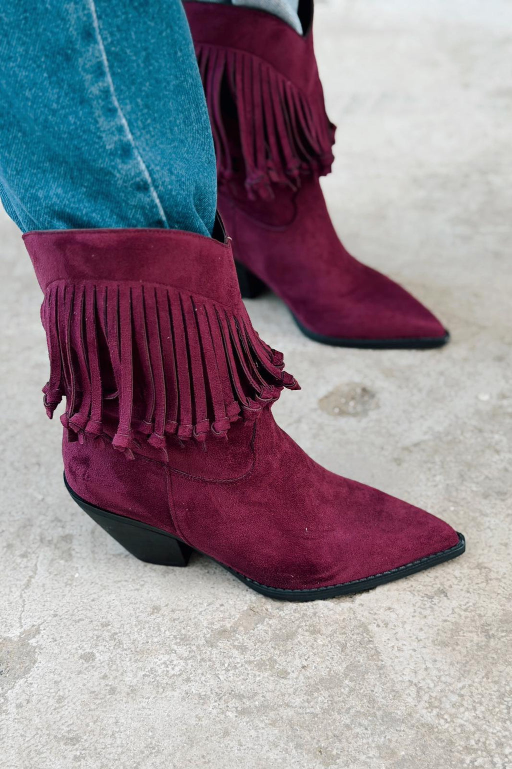 Iserne Women’s Cowboy Boots Burgundy Suede Fringe