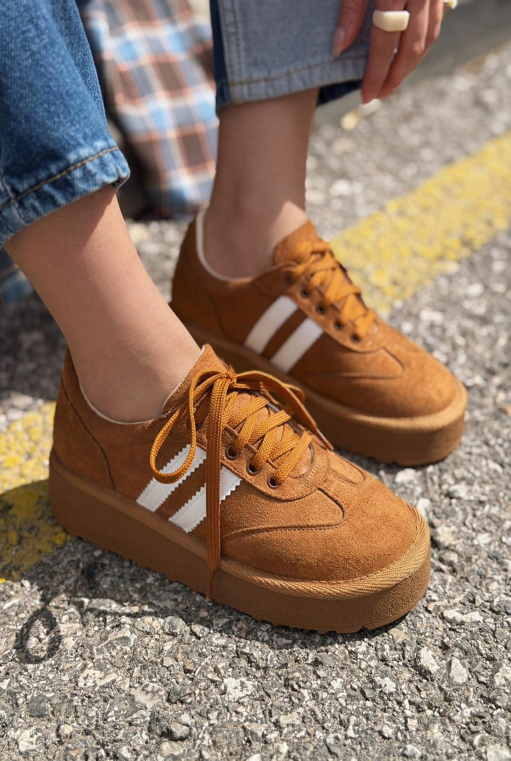 Vireo Taupe Suede Women's Sneakers