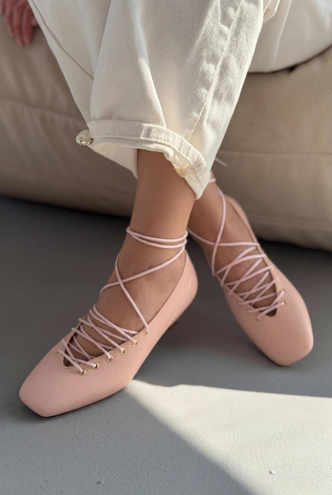 Seranis Blush Faux Leather Women's Pumps
