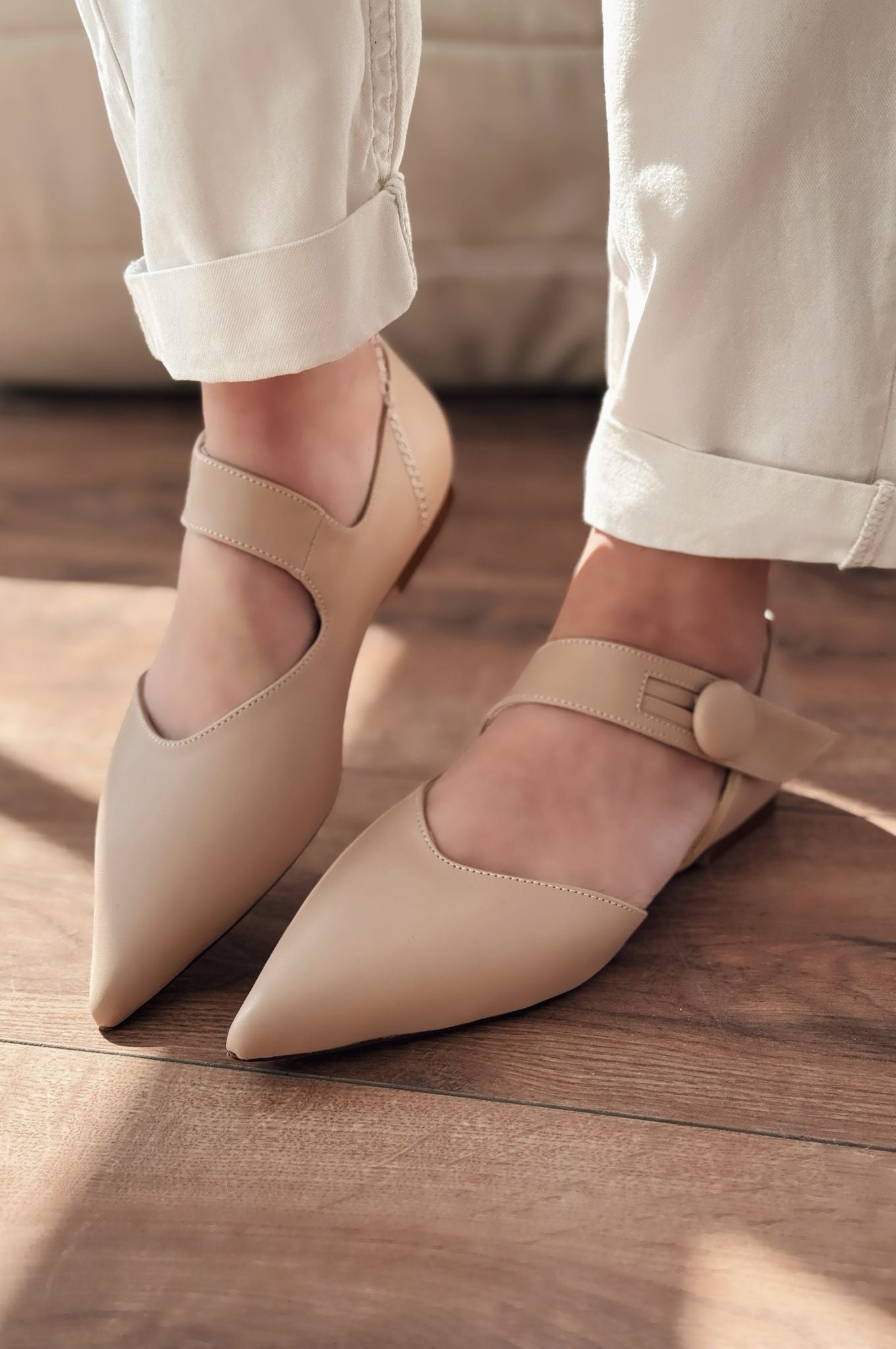 Peronsa Nude Faux Leather Button Detail Women's Flats