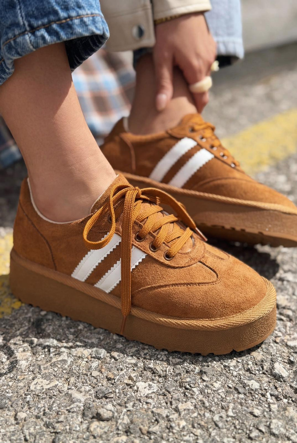 Vireo Taupe Suede Women's Sneakers