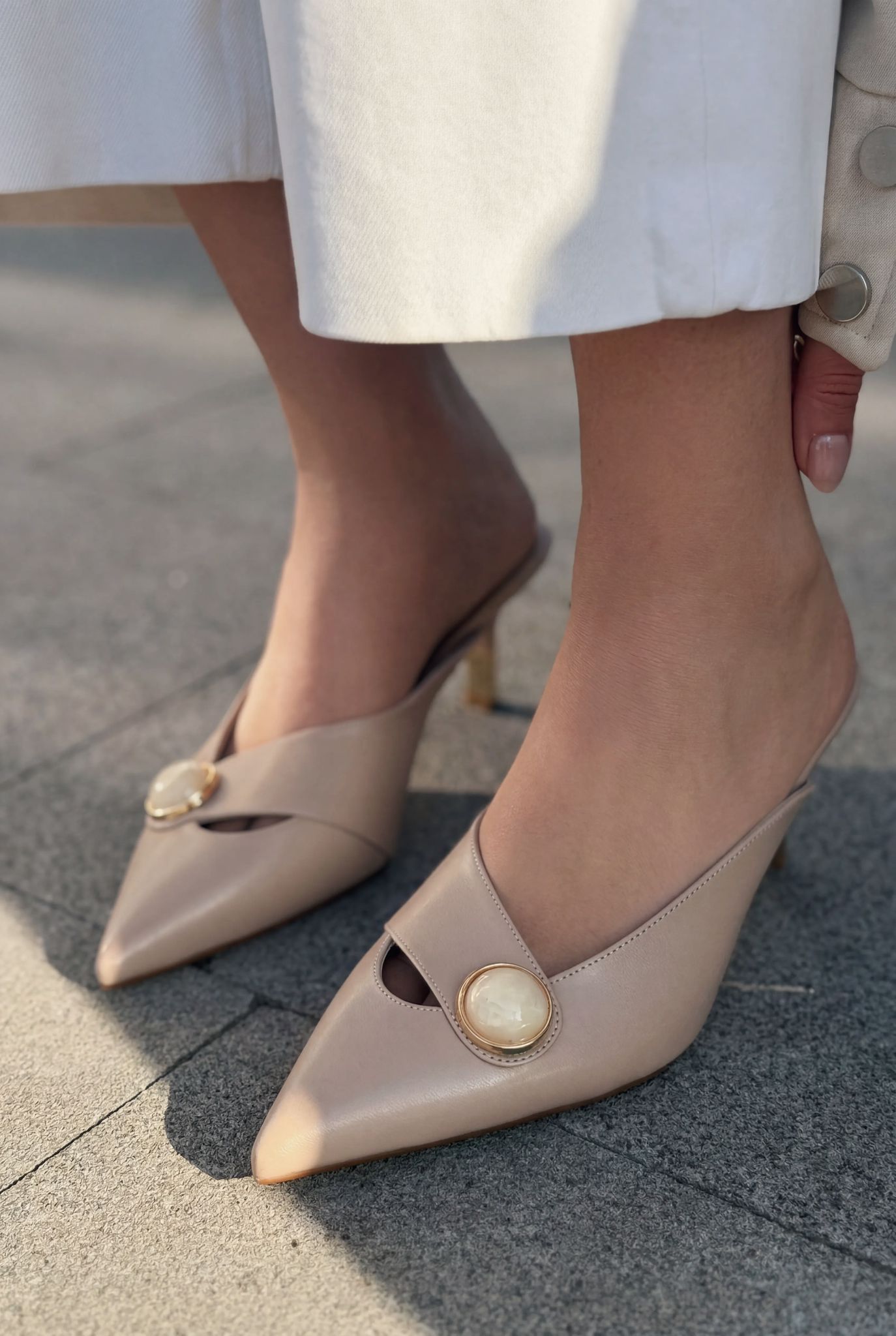 Delvor Nude Faux Leather Pumps