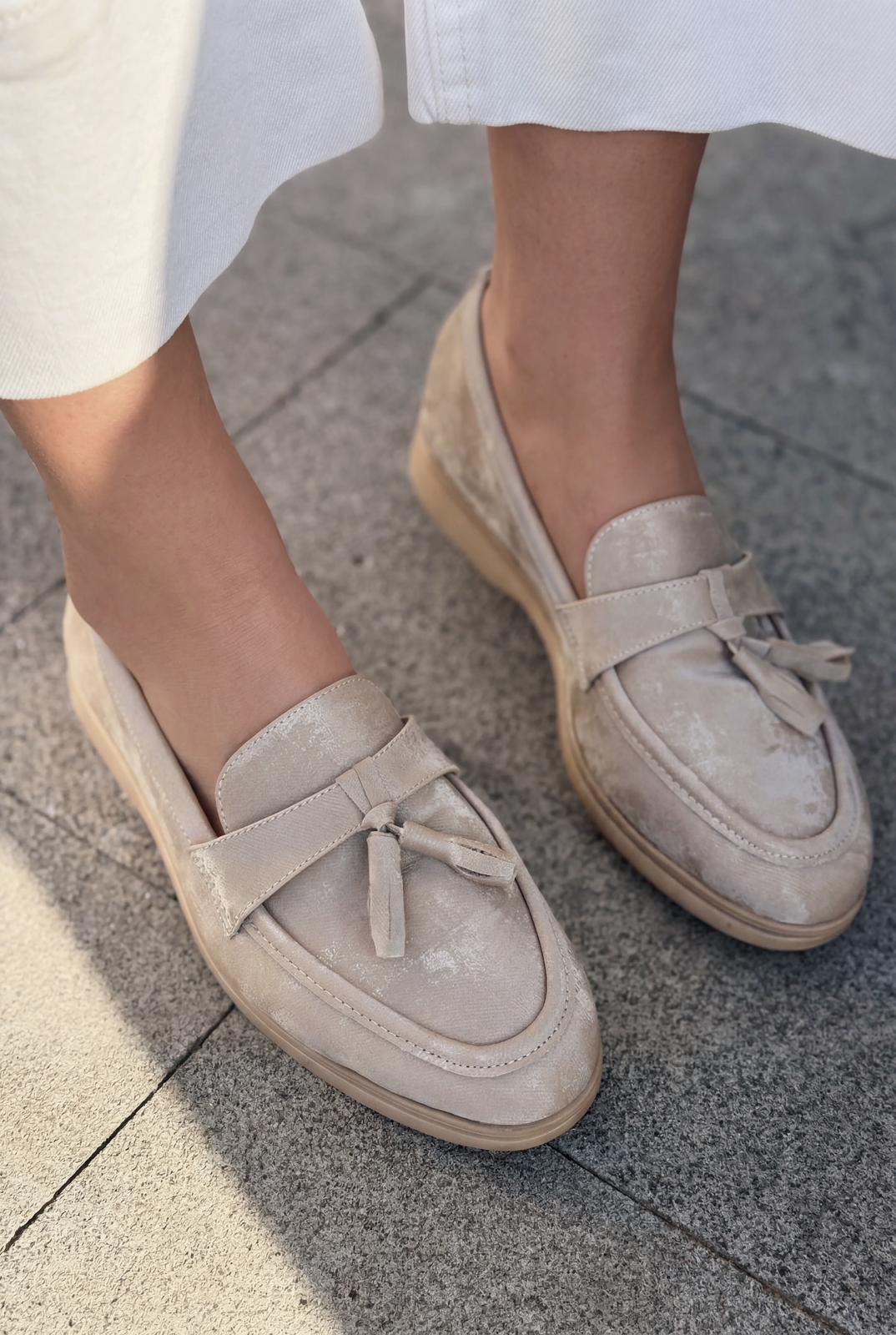 Yorvik Beige Satin Women's Loafers