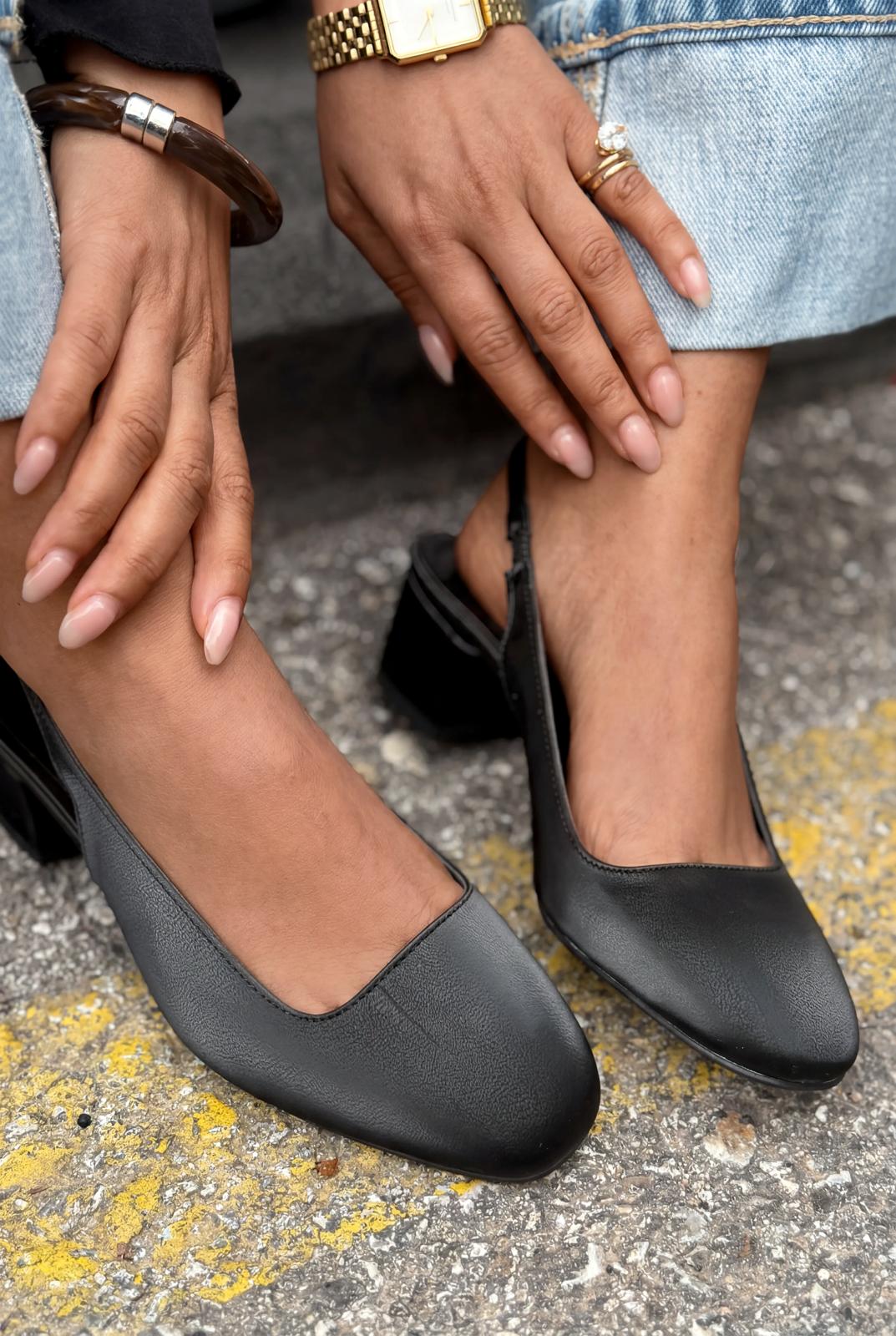 Solen Mary Jane Black Satin Pumps