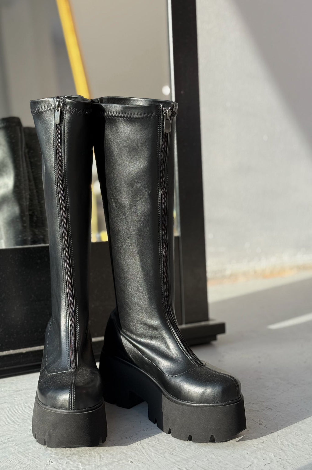 Vodsen Stretch Black Faux Leather Chunky Sole Women's Boots