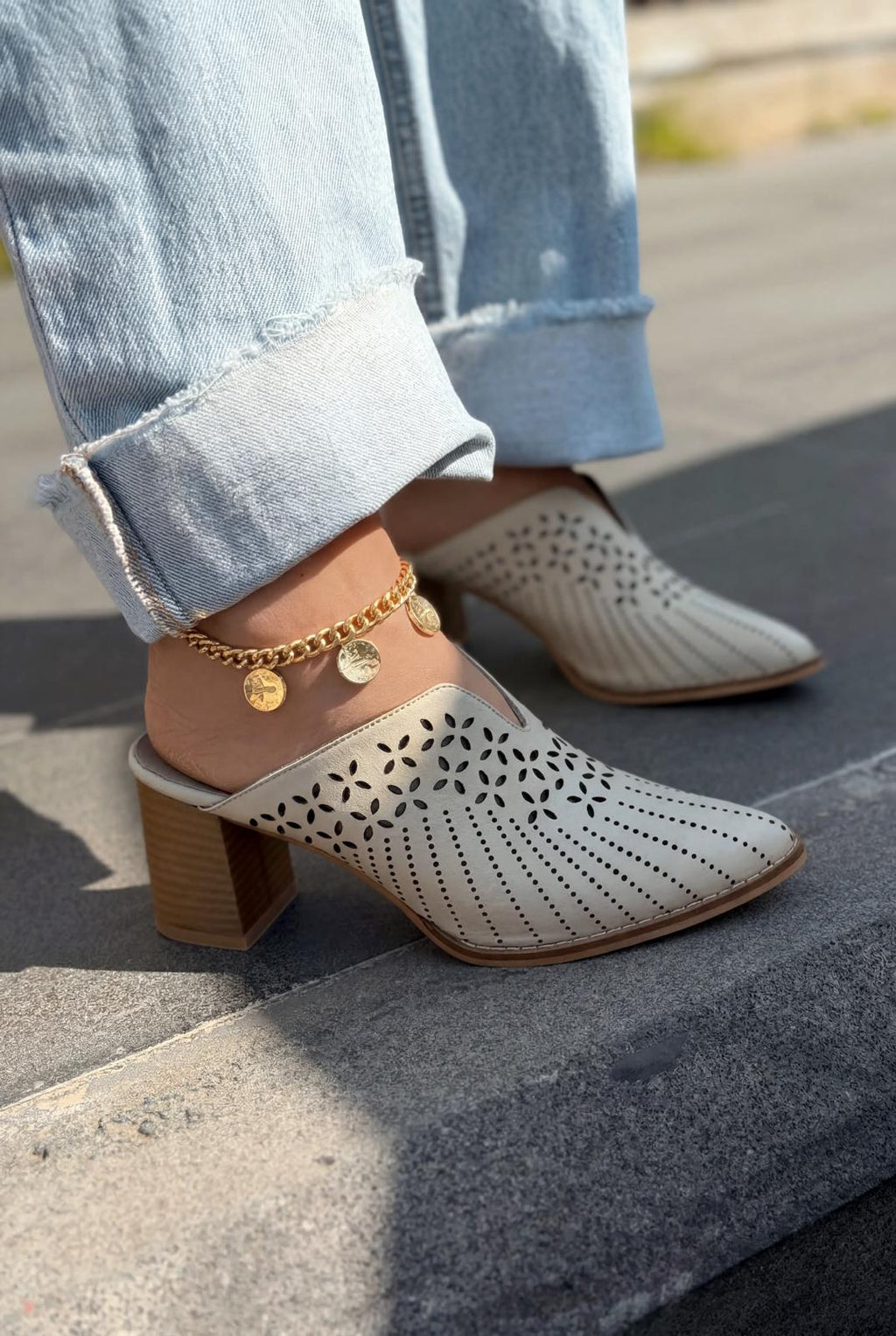 Noravina Genuine Leather Pumps Mule Beige