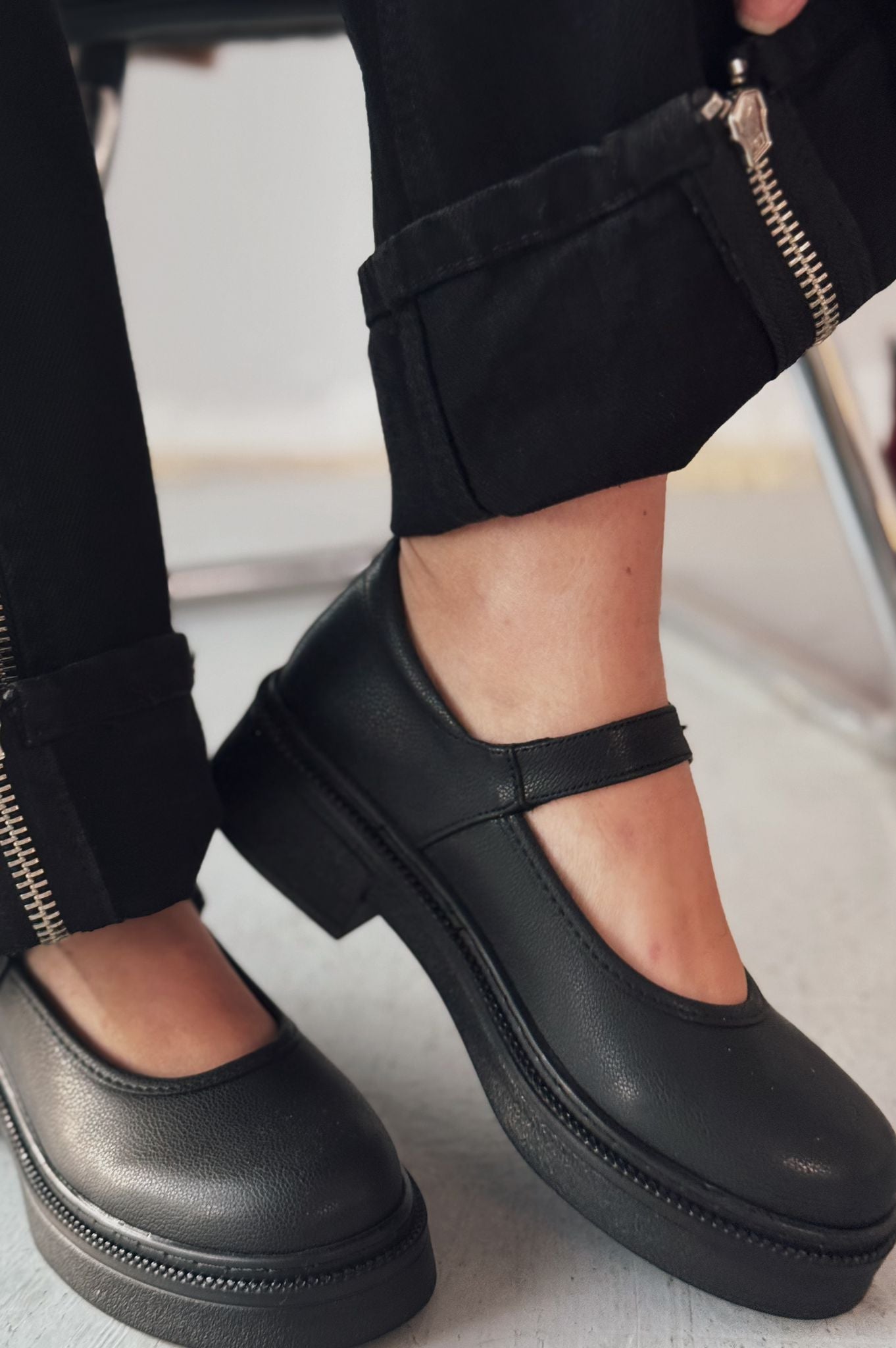Vodes Black Faux Leather Women's Mary Jane