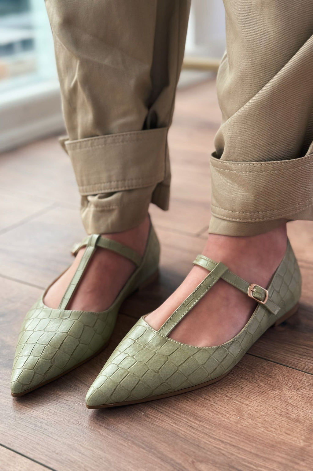 Cormel Mint Faux Leather Croc Detail Women's Pumps