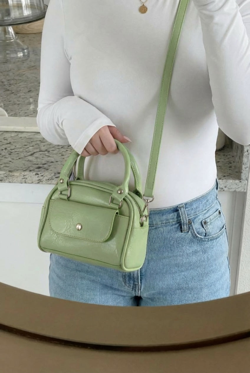 Arlune Green Women's Handbag