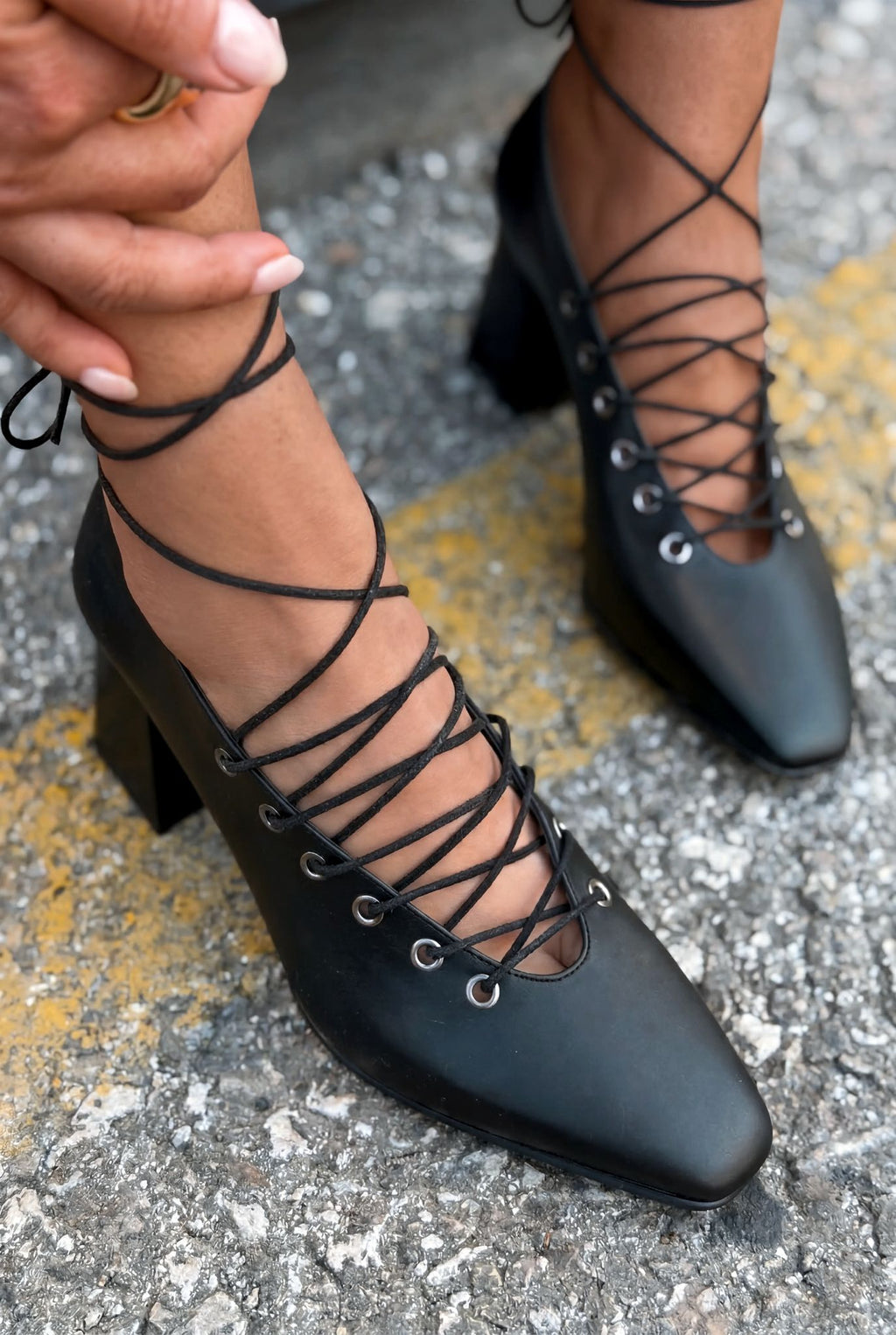 Temora Black Faux Leather Women's Pumps