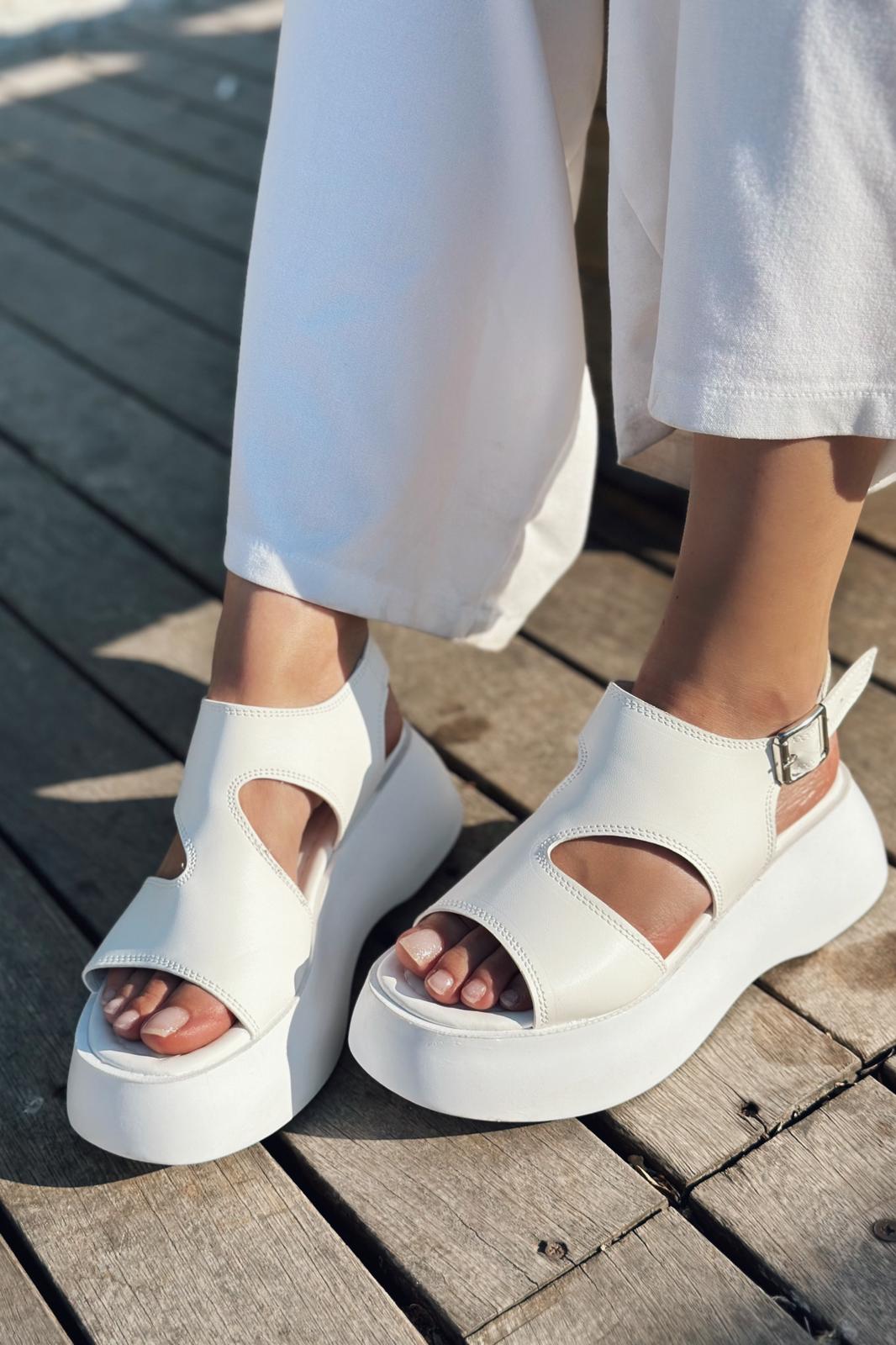 Pantes White Faux Leather Platform Women's Sandals